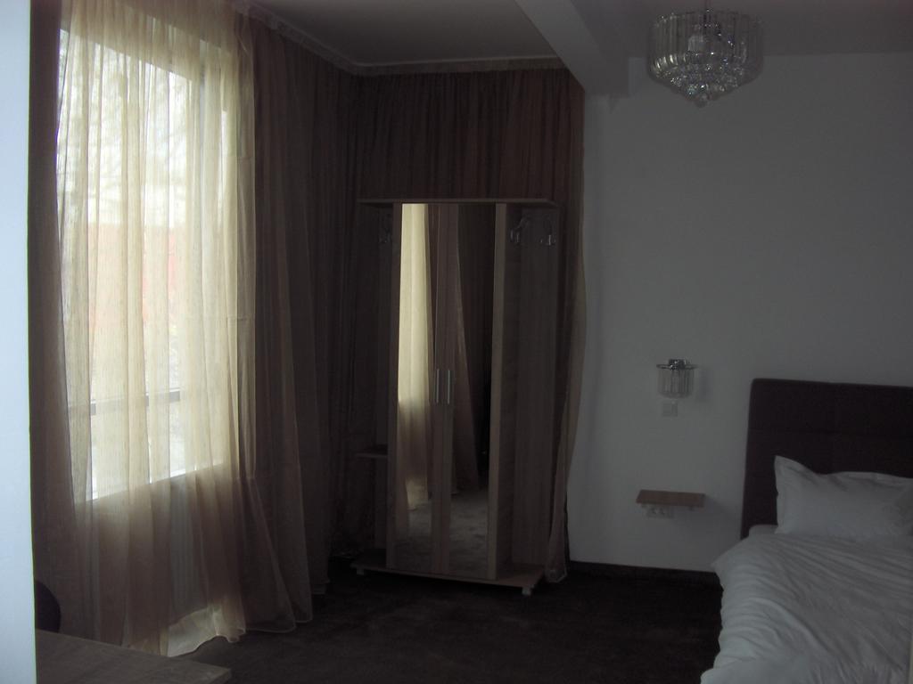 Hotel Vitan273 Bucarest Esterno foto