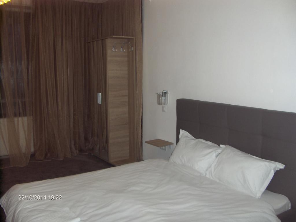 Hotel Vitan273 Bucarest Esterno foto